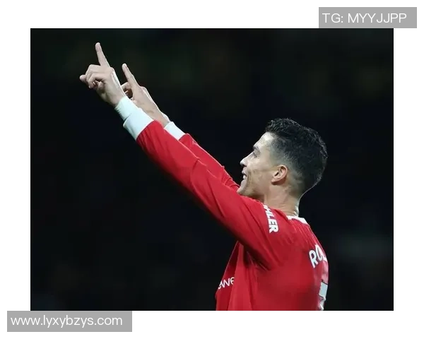 C罗精彩长途奔袭助攻丁丁进球英超赛季再现经典瞬间